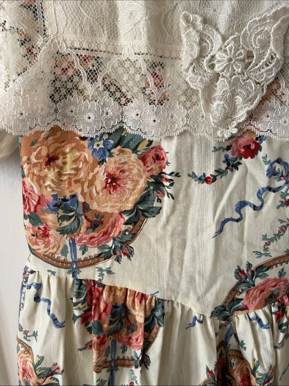 Vintage Emily West Gunne Sax Cottagecore Cream Floral Lace Dress